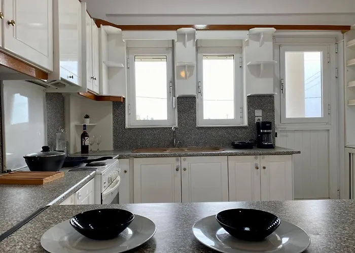 بيت للعطل Panoramic View, House, At Zipari Village 