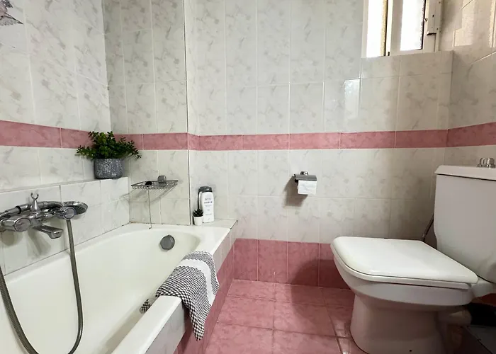 بيت للعطل Panoramic View, House, At Zipari Village 