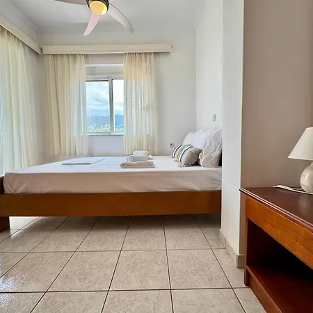 Panoramic View House, In Zipari - El Greco No 2 בית נופש Zipárion